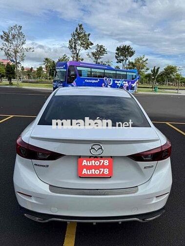 Mazda 3 2018 1.5 AT Sedan - 86000 km