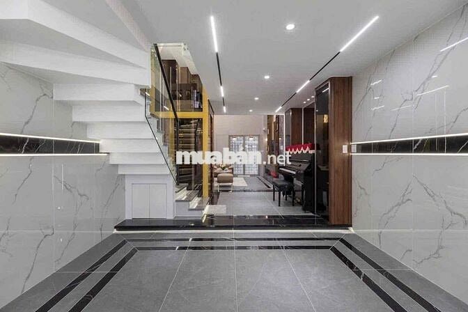 Nhà VIP : Gara - Thang máy - NT cao cấp ... Giá 13 tỷ 5..