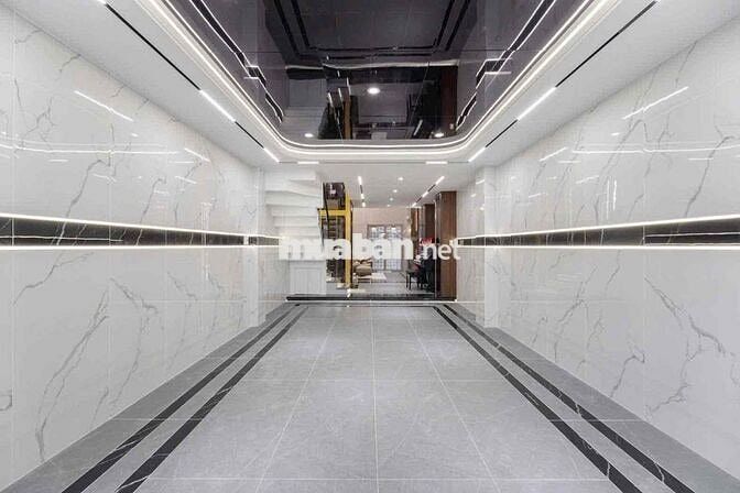 Nhà VIP : Gara - Thang máy - NT cao cấp ... Giá 13 tỷ 5..