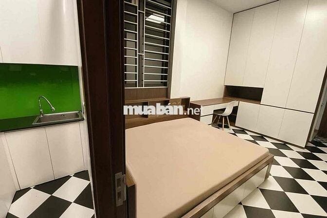CCMN mới full đồ ngủ tách bếp cửa sổ ban công Thái Hà Hà Nội