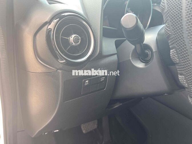 Mazda 2 2016 1.5 AT Hatchback - 89000 km