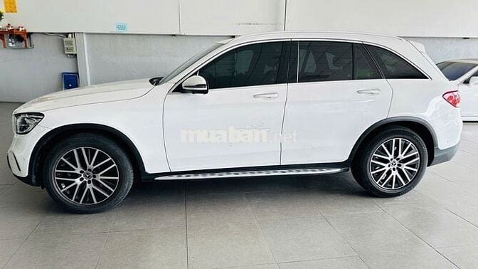 Mercedes GLC200 4 Matic V1 2022 trắng cực đẹp