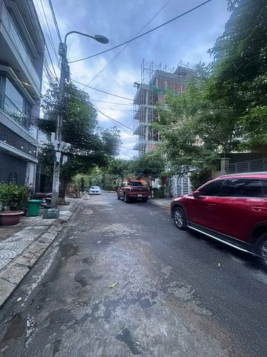 Bán Gấp nhà 3 tầng 4 ngủ ( nam  viêt á)