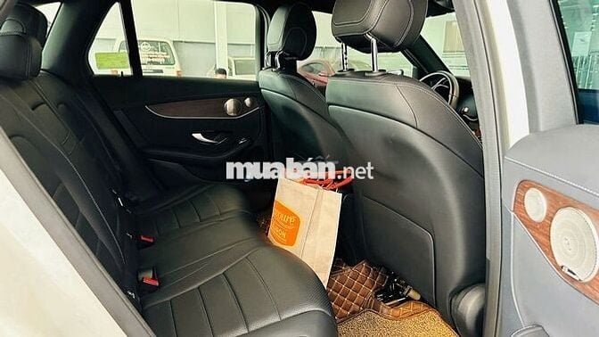 Mercedes GLC200 4 Matic V1 2022 trắng cực đẹp