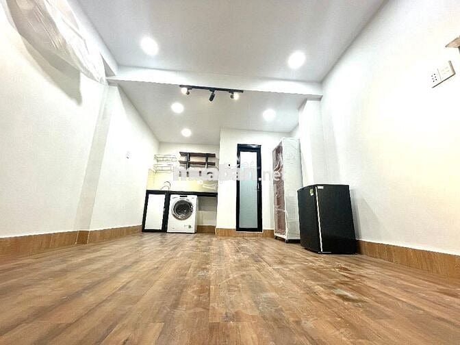 TRỐNG SẴN PHÒNG TRỆT FULL NỘI THẤT GẦN ĐẦM SEN
