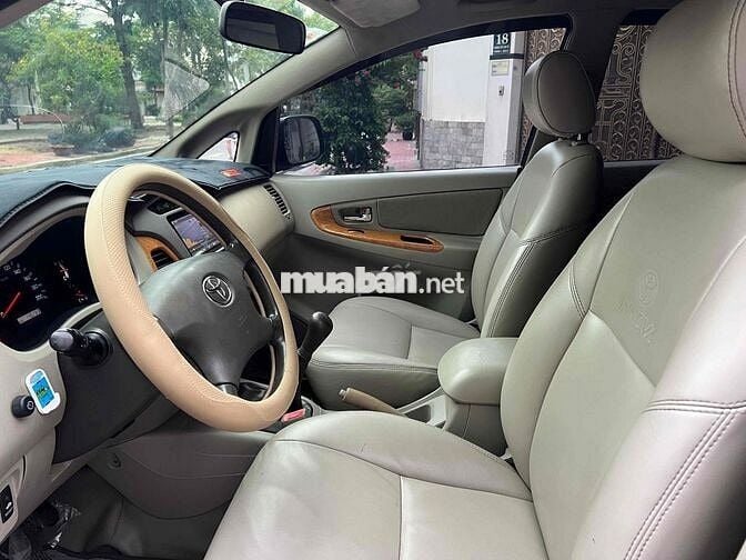 Toyota Innova 2009 G - 140000 km