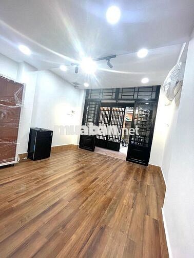 TRỐNG SẴN PHÒNG TRỆT FULL NỘI THẤT GẦN ĐẦM SEN
