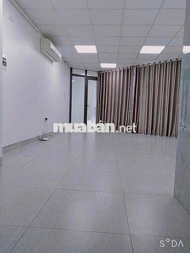 MẶT PHỐ PHẠM VĂN ĐỒNG 6 TẦNG THANG MÁY - NGAY NGÃ TƯ ĐÈN XANH ĐỎ PVD