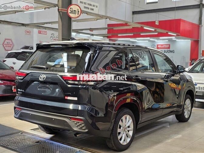 Toyota Innova Cross 2.0 CVT 2025 - 793 Triệu