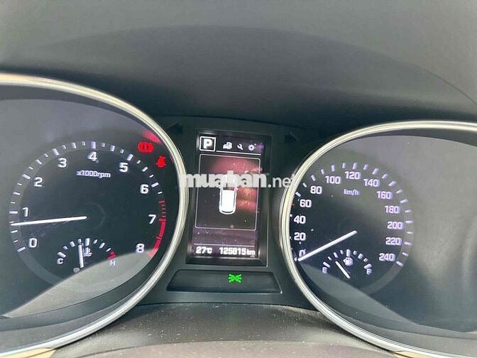 Hyundai Santa Fe 2016 2.4 AT 4 WD - 126000 km