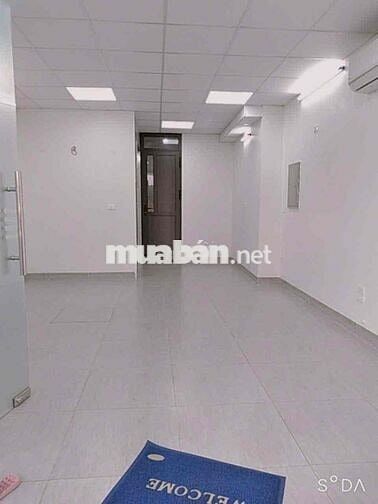 MẶT PHỐ PHẠM VĂN ĐỒNG 6 TẦNG THANG MÁY - NGAY NGÃ TƯ ĐÈN XANH ĐỎ PVD
