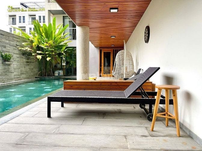 Chào bán toà Boutique 292.5m2 - ngay biển Mỹ Khê giá chỉ 5x tỷ