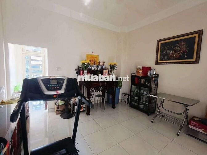 Bán Nhá 3 Tầng HXH Sát MT Đ. Số 11 Linh Xuân DT 66m 3Pn 3Wc Hoàn Công