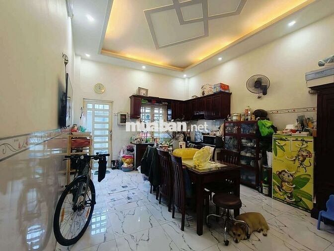 Bán Nhá 3 Tầng HXH Sát MT Đ. Số 11 Linh Xuân DT 66m 3Pn 3Wc Hoàn Công