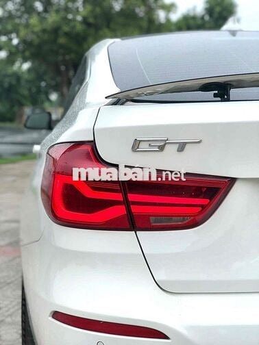 BMW 3 Series 2017 320i GT - 80000 km