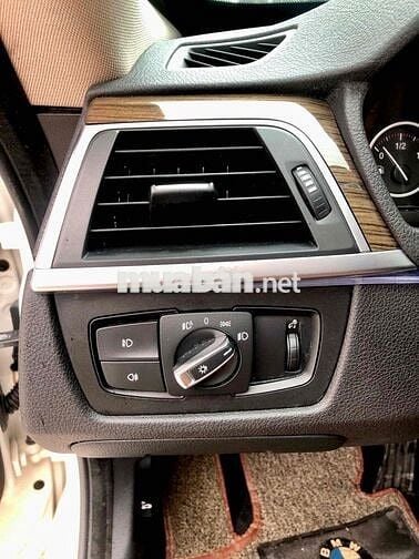 BMW 3 Series 2017 320i GT - 80000 km