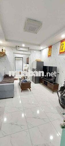 Bán nhà tập thể Lò Đúc, hàng xóm Hoàn kiếm,2 ngủ , nhà đẹp ở ngay 70m2
