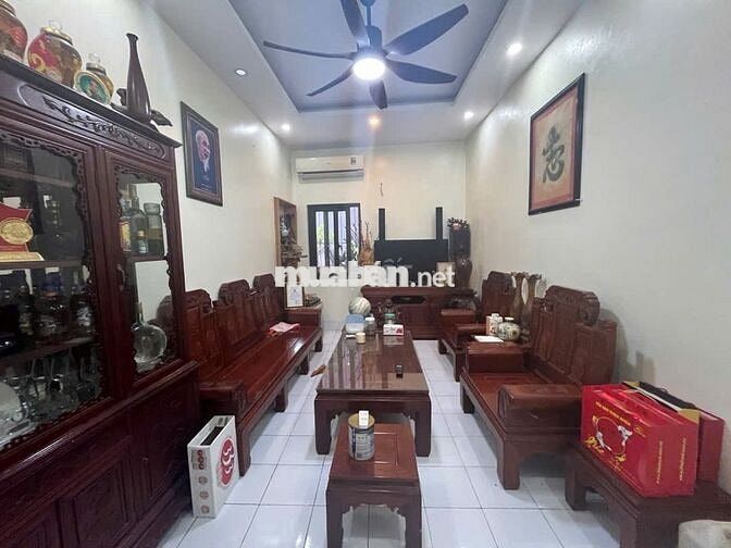 Bán nhà ngay cầu Trắng Hà Đông 40m giá hơn 8 tỷ