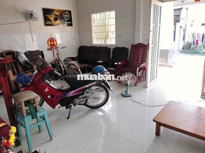 CẦN BÁN GẤP CĂN NHÀ CẤP 4 TẠI VĨNH LONG