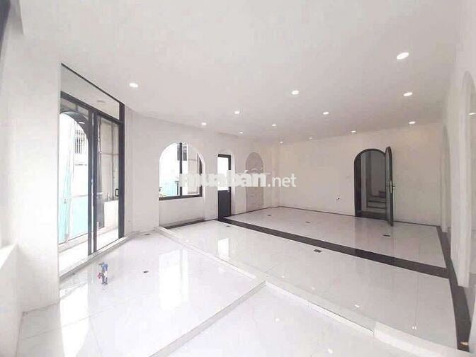 NHÀ 4 TẦNG CÓ THANG MÁY 2 MT LÊ VĂN SỸ