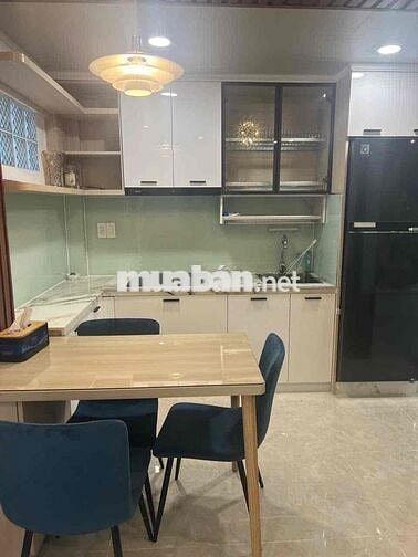 Bán nhà hẻm xe hơi Quận 1 dưới 6tỷ