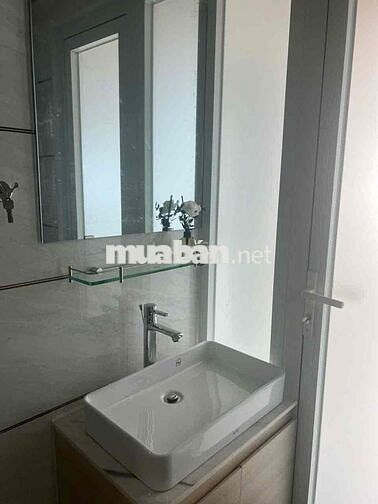 Bán nhà hẻm xe hơi Quận 1 dưới 6tỷ