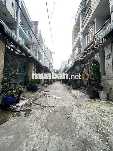 bán nhanh nhà 72m2. 3 tầng. đ/số 8. BHHB. chỉ 5.1ty