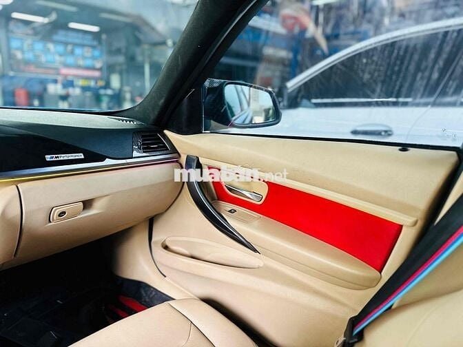 BMW 3 Series 2013 320i - 83000 km