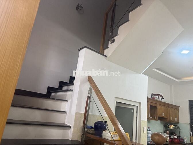 nhà nguyên căn vào ở được liền tiện ích đầy đủ