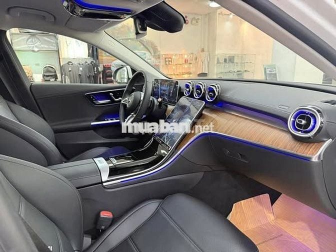 Mercedes Benz C class C200 Avantgarde Plus - 2025