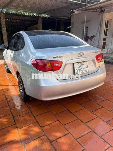 Hyundai Elantra 2009 1.6 MT - 30 km