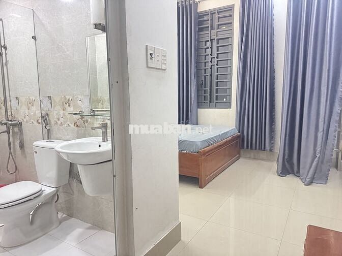 nhà nguyên căn vào ở được liền tiện ích đầy đủ