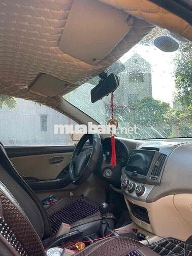 Hyundai Elantra 2009 1.6 MT - 30 km