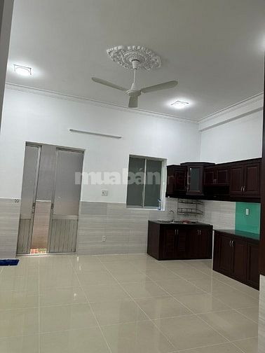 Bán nhà 6x18m 1 trệt 1 lầu, có sân thượng,KDC Bình Hưng, BC