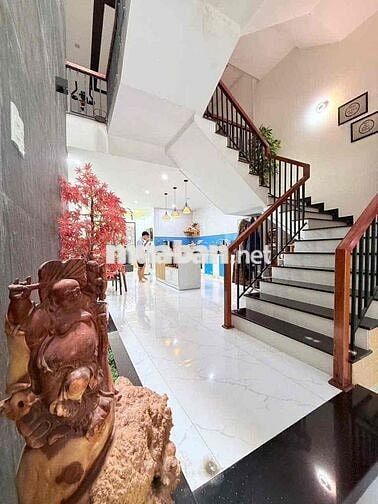 Bán nhà 3 tầng full nội thất,Hoà Xuân-Đà Nẵng