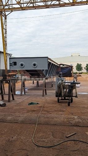 Tuyển thợ hàn - làm việc tại nhà máy