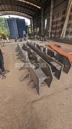 Tuyển thợ hàn - làm việc tại nhà máy