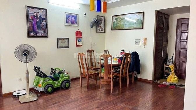 Chung cư Phú Thạnh ,Nguyễn Sơn, TP: 110m2, 3p ngủ, 2TL, Góc, 10.5tr/th
