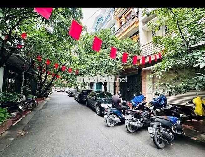 Tôi cần bán nhà liền kề 5tầng thang máy, Nguyễn Cơ Thạch, Mỹ Đình   .