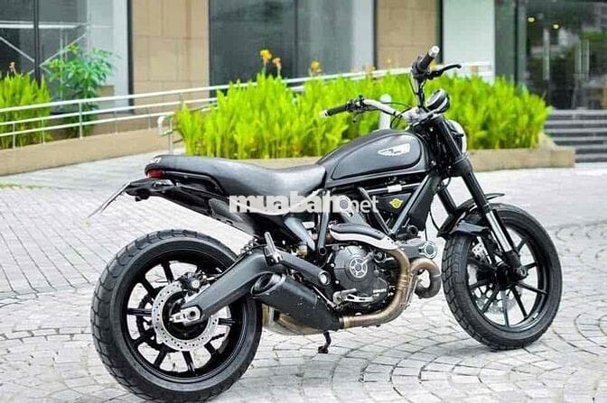 cần bán scrambler 800 hqcn biển hn giá siêu rẻ