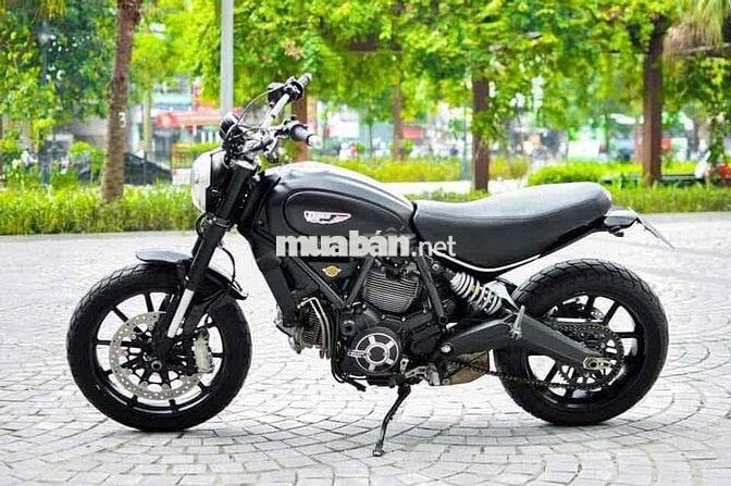 cần bán scrambler 800 hqcn biển hn giá siêu rẻ