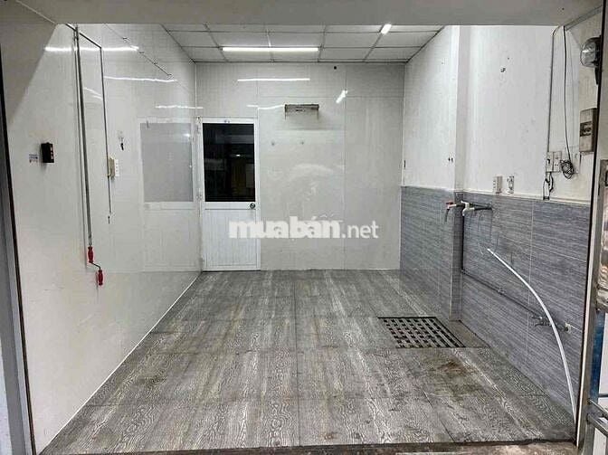 Mặt bằng vỉa hè buổi sáng tại đường phan văn trị gò vấp