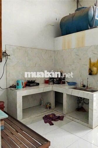 Bán nhà nằm 1 sẹc của Phan Văn HớnDT100m2, giá 950tr.SHR