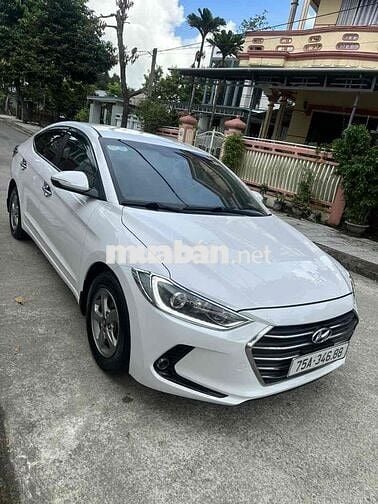 Hyundai Elantra 2016 1.6 MT
