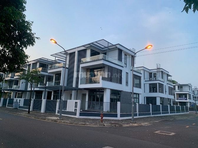 Bán đất Lã Xuân Oai Q9 - Giá 30triệu/m2- cách Vành Đai 3 chỉ 2km 