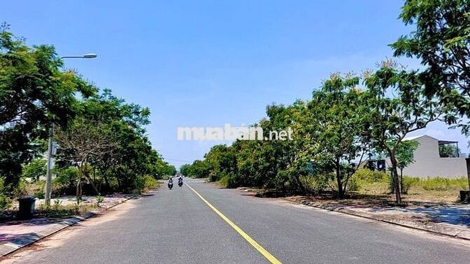 Rẻ nhất KĐT Điện Ngọc!!! Cần bán GẤP lô 100m2 ngay sát ĐH FPT