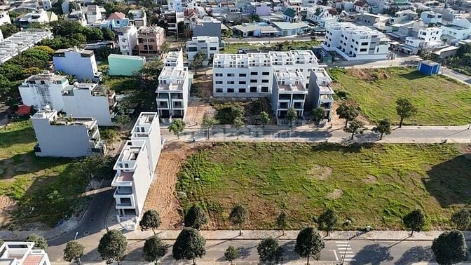 Bán đất Lã Xuân Oai Q9 - Giá 30triệu/m2- cách Vành Đai 3 chỉ 2km 