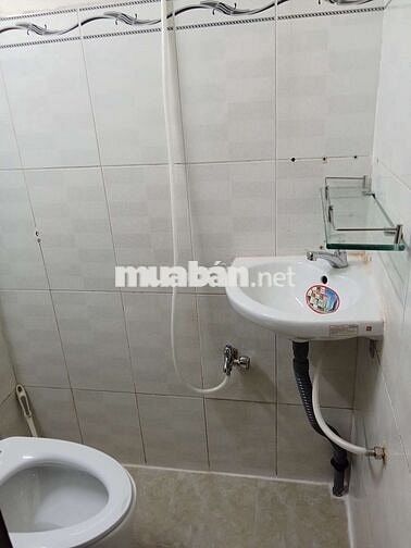 Cho thuê nhà đường Phạm Văn Đồng