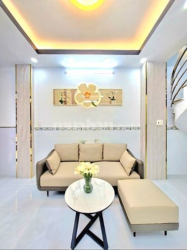 nhà bán chính chủ 1 lầu có sổ hồng gần Phú Mỹ Hưng quận 7