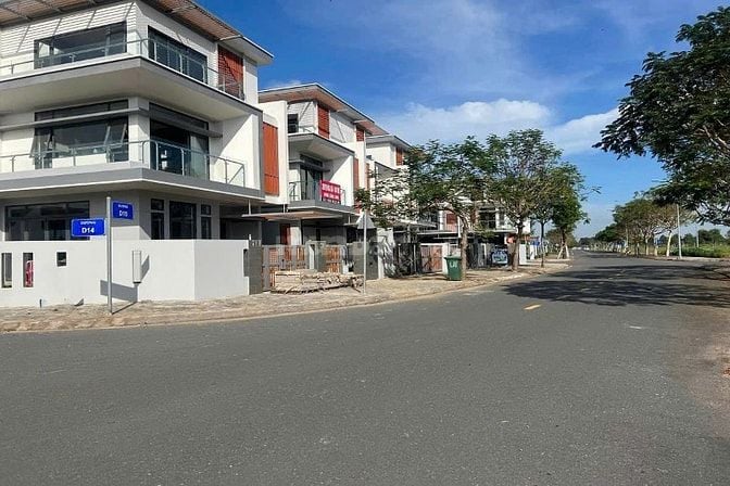Bán đất Lã Xuân Oai Q9 - Giá 30triệu/m2- cách Vành Đai 3 chỉ 2km 